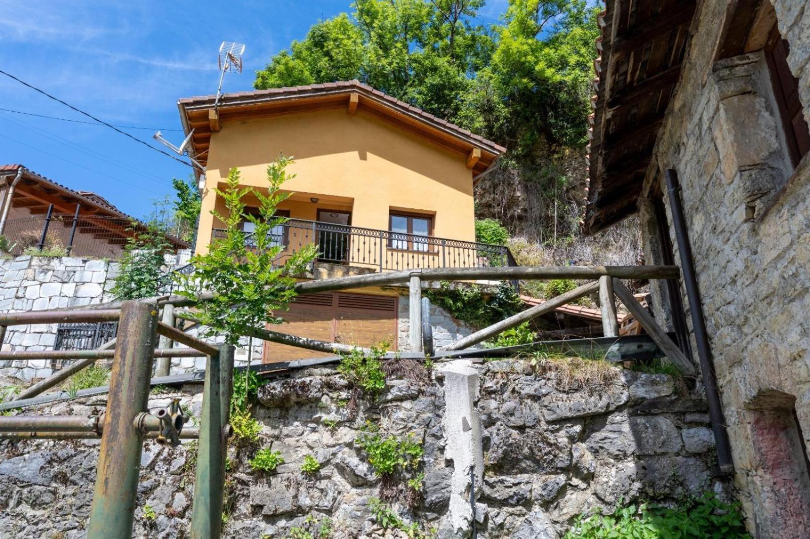 Casa En Campo De Caso Villa Exterior photo
